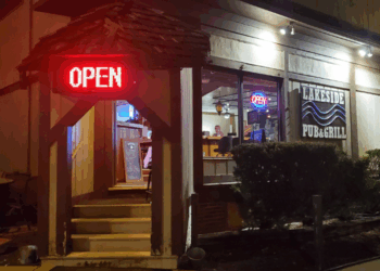 Morning fire closes restaurant in Cudahy