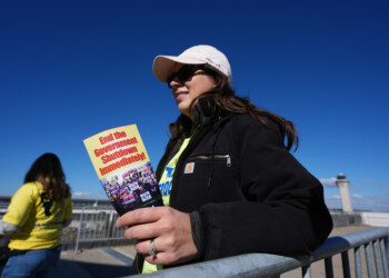 Judge extends order barring the Trump administration from firing federal workers during the shutdown