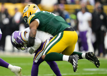 Emanuel Wilson runs for 107 yards and 2 TDs as Packers pound Vikings 23-6