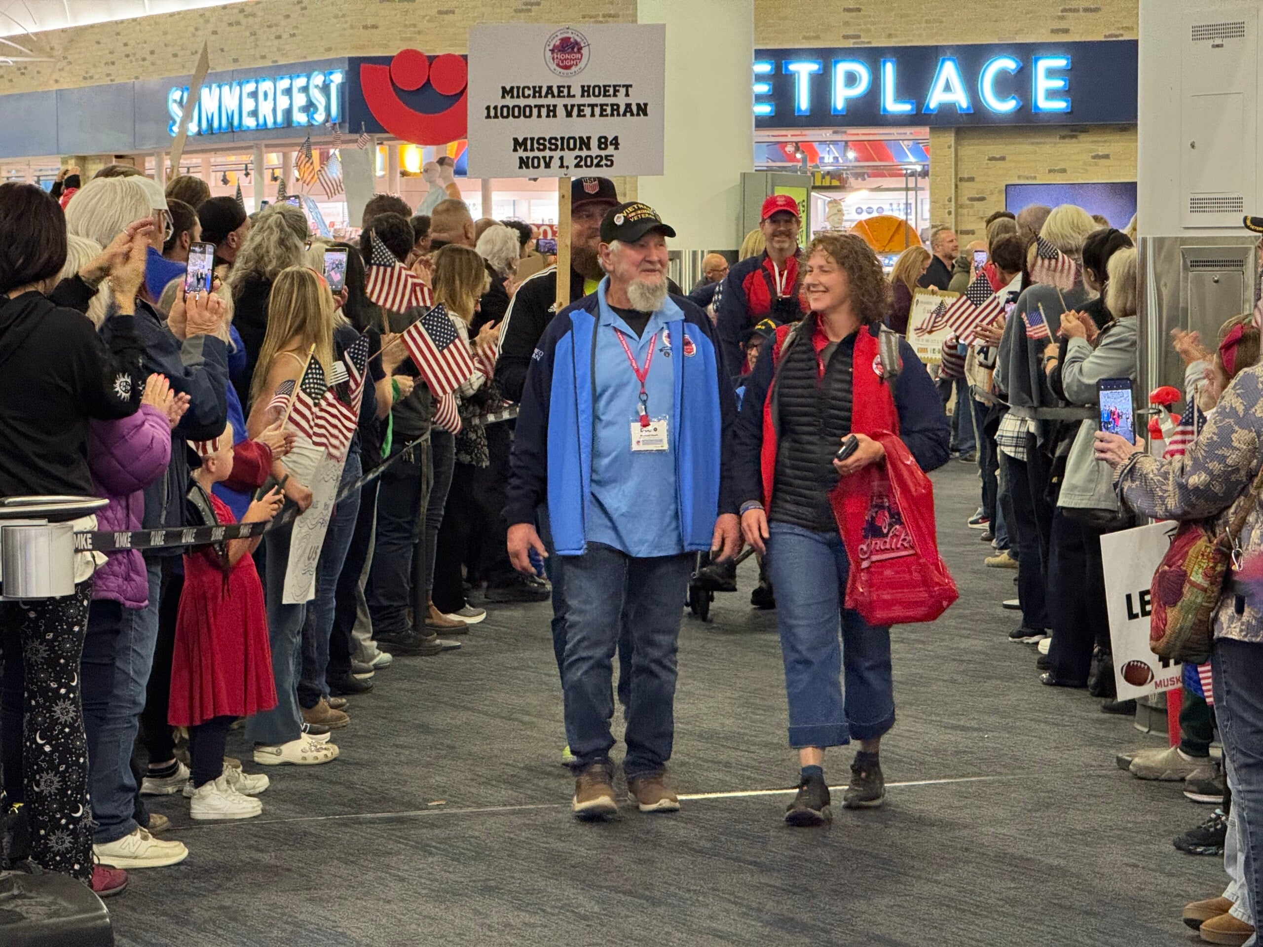 Tears, pride, and gratitude: Wisconsin veterans take emotional journey to D.C. on Honor Flight