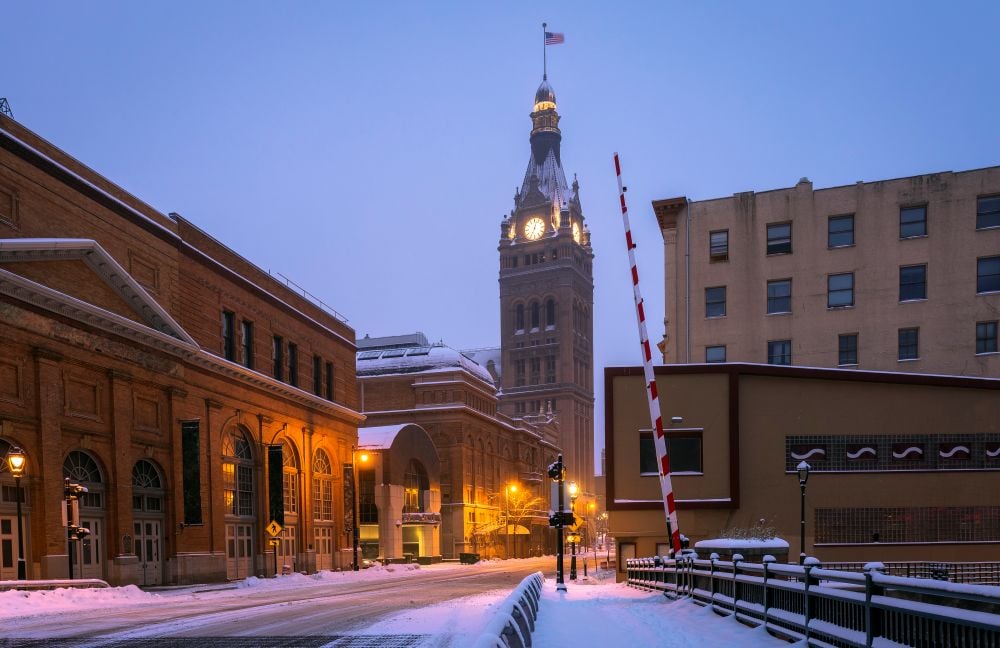 Warming centers open across Milwaukee County as arctic air hits the area