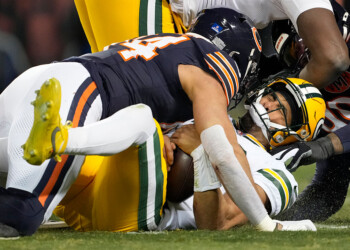Packers monitoring Willis’ shoulder issue as well as Love’s progress after OT loss to Bears
