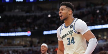 Antetokounmpo scores 29 points in his return as Bucks snap Bulls’ 5-game winning streak