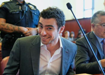 A man impersonating an FBI agent tried to get Luigi Mangione out of jail, authorities say