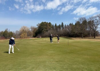 Fore! Golf courses officially open for Milwaukee County Parks