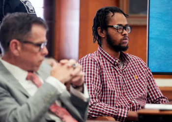 Defense attorney Russell Jones (left) and Tremaine Jones (right) during the trial on March 31, 2026. Image courtesy of Angela Peterson / Milwaukee Journal Sentinel