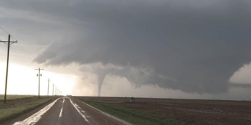 Image of a tornado.