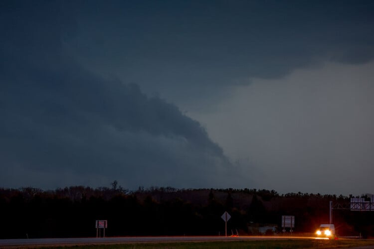 ELKHORN WISCONSIN - APRIL 17: A lowering storm cloud along an interstate on April 17, 2026 in Elkhorn, Wisconsin. The storms that passed through the area were part of a strong system that produced tornadoes in several Midwestern states. (Photo by Jeffrey Phelps/Getty Images)