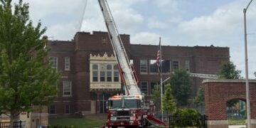 Milwaukee crews battle large fire at Lincoln Avenue School