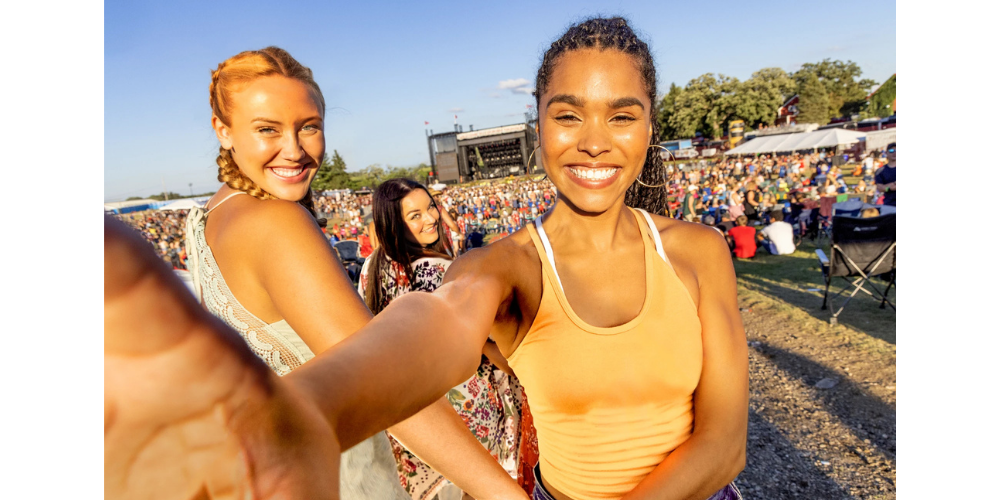 Travel Wisconsin: Festie Fan
