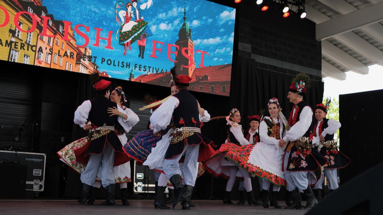 Polish Fest, Les Paul’s Lasting Impact, & George & Gracie’s Love Story