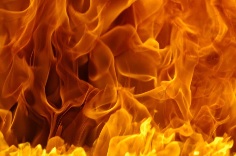 Vacant Milwaukee church catches fire; 1 firefighter injured