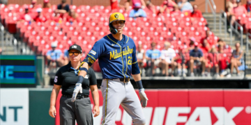 Brewers rally past Cardinals 4-3 on a 4-run seventh inning