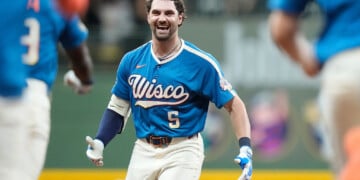 Miami Marlins v Milwaukee Brewers