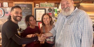 New and Old Owners of Frank's Diner in Kenosha