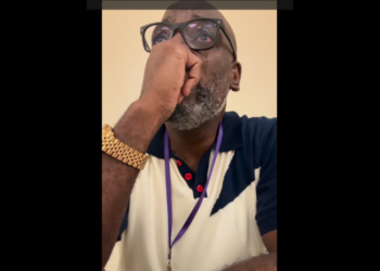 High school teacher breaks down in tears during lunch break