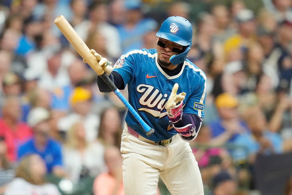 Twins take back-and-forth affair 8-6 to begin weekend border battle series in Milwaukee