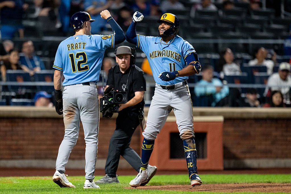 Jackson Chourio and Jacob Misiorowski lead the Brewers to an 8-2 victory over the Mets