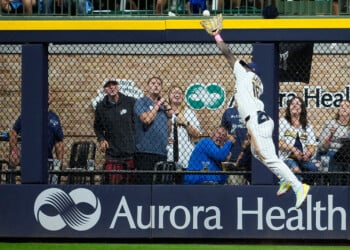 Texas Rangers v Milwaukee Brewers