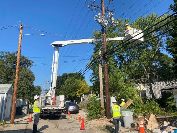We Energies installs smart switches