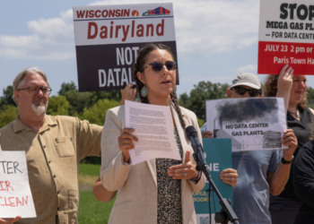 Residents and advocates with Power Wisconsin Forward speak out against a gas plant proposal in the Town of Paris that would be the second-largest natural gas plant in Wisconsin. Image courtesy of Healthy Climate Wisconsin. 