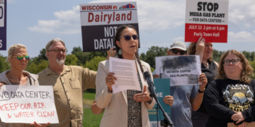 Residents and advocates with Power Wisconsin Forward speak out against a gas plant proposal in the Town of Paris that would be the second-largest natural gas plant in Wisconsin. Image courtesy of Healthy Climate Wisconsin.