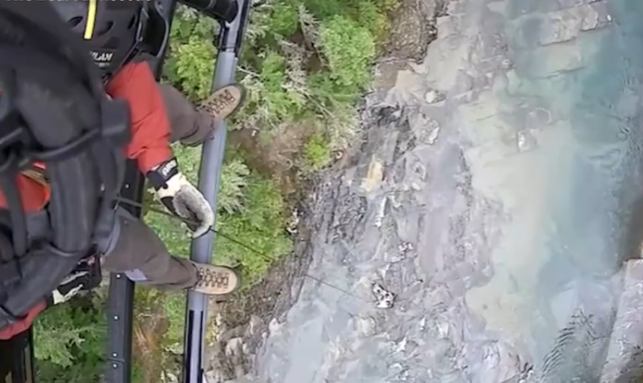 EVERYDAY HERO: Hiker revives man from 120-foot fall