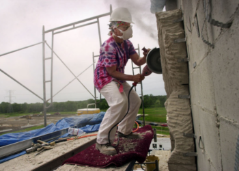 WTMJ Conversations: Sculptress Susan Falkman shares how carving stone is like creating music
