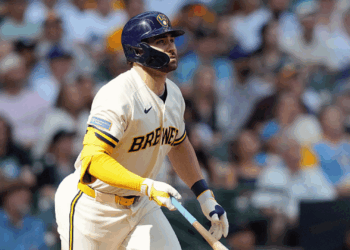 Garrett Mitchell and Gary Sánchez help Brewers score 6 in 1st inning and beat Mariners 7-4