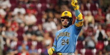 William Contreras celebrates a double at second base at Great American Ballpark.