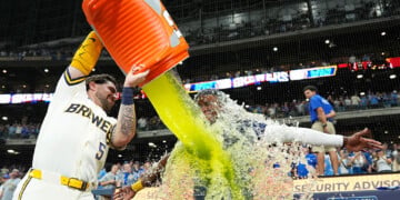 How it sounded: Relive the Brewers walking-off the Cubs