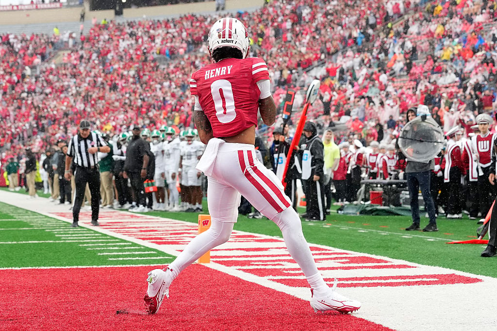 Henry sets receptions record and Joseph has big day as Wisconsin pounds Eastern Michigan 54-10