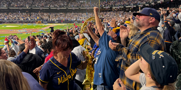 Fans celebrate the Brewers National League title at the American Family Field watch party on October 15, 2026 (Photo: Elisabeth Montemurro)