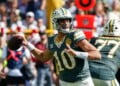 Green Bay Packers' Jordan Love throws during the first half of an NFL football game against the Chicago Bears in Green Bay, Wis., Sunday, Oct. 11, 2026. (AP Photo/Mike Roemer)
