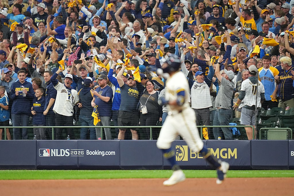 Brewers edge Padres 3-2 in NLDS opener that features bizarre play in 9th inning