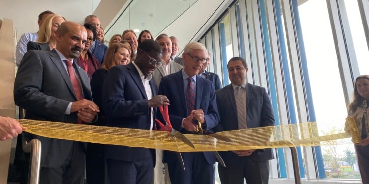 Ribbon cutting for Milwaukee County Forensic Science and Protective Medicine Facility. Photo credit: Elizabeth Lintonen.