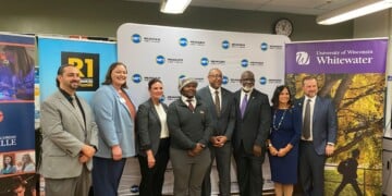 School leaders and officials (Photo: Elizabeth Lintonen)
