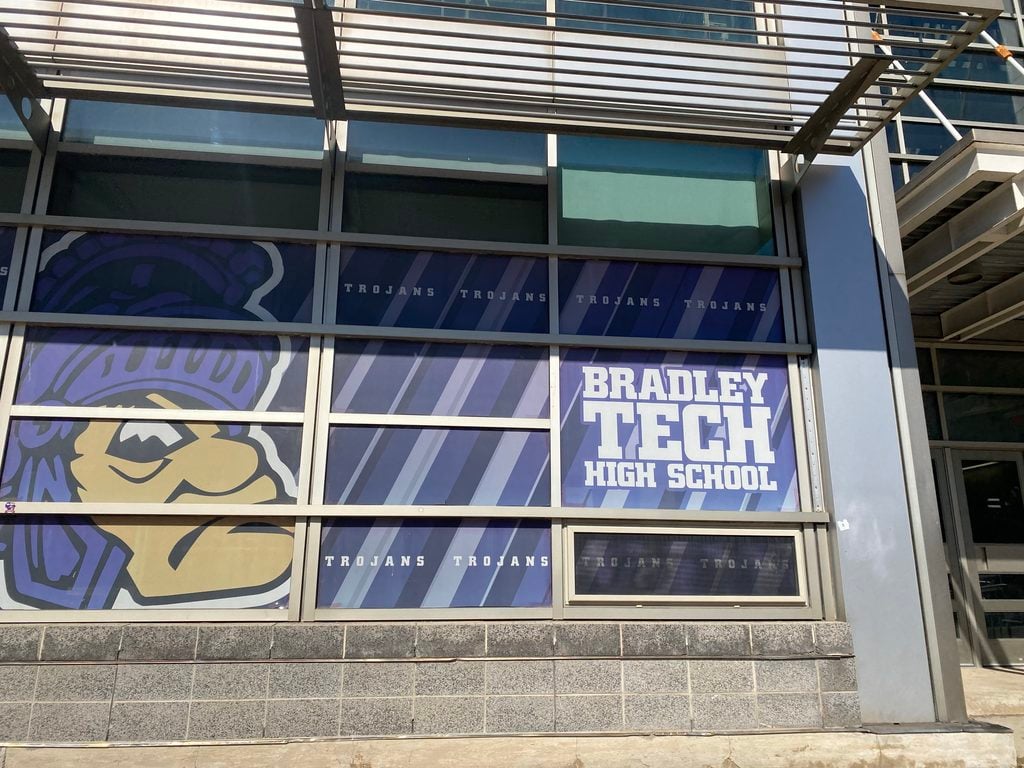 Bradley Tech HS student confronted with gun during school dismissal