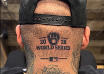 Inside the Brewers clubhouse with the team’s barber, Jose Perez Zamora