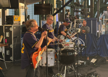 The Violent Femmes perform at American Family Field before the start of Game 1 of the World Series on October 23, 2026 (Photo: Elisabeth Montemurro)